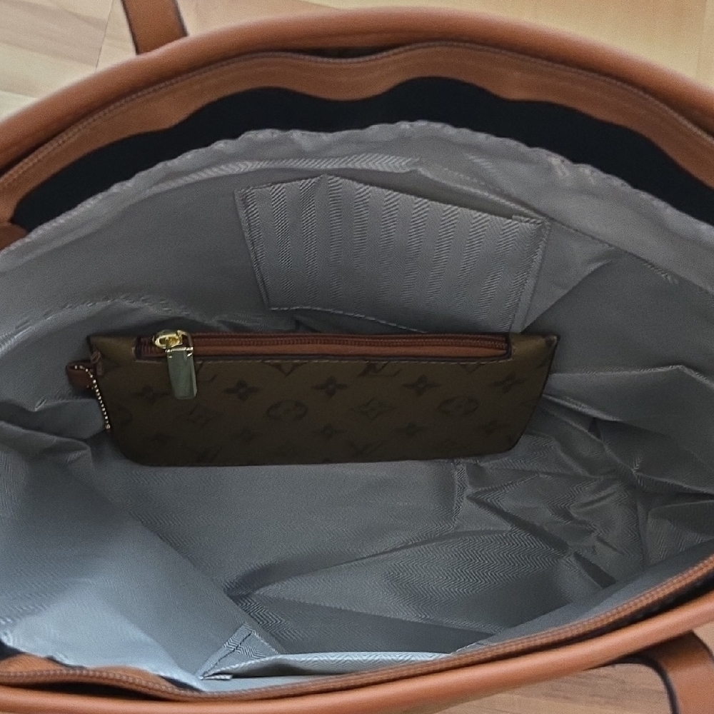 🤎 Brown Tote Bag - Picture 3 of 4